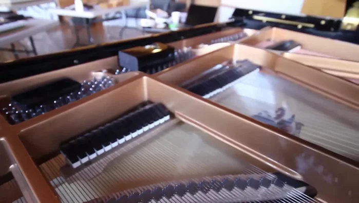 When the lift is correct, tighten the lock nut.