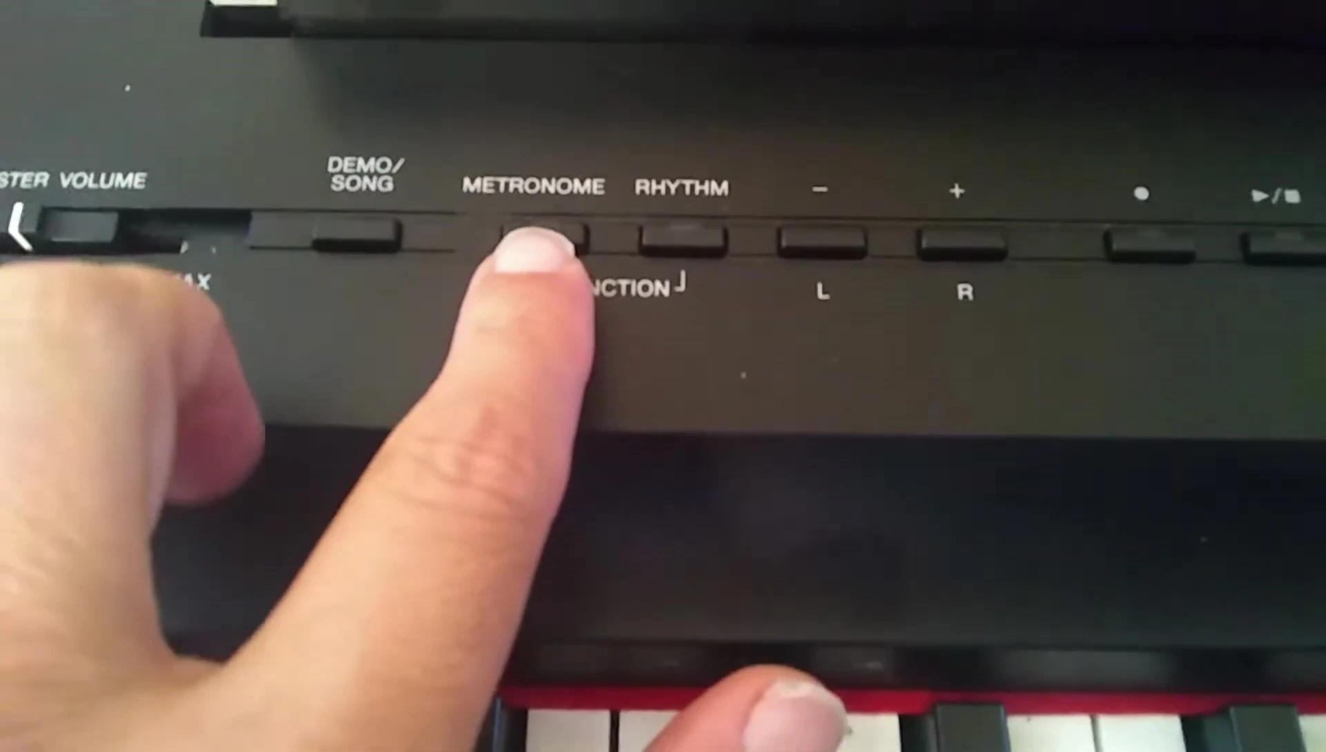 Screen showing the Yamaha P125's metronome function.