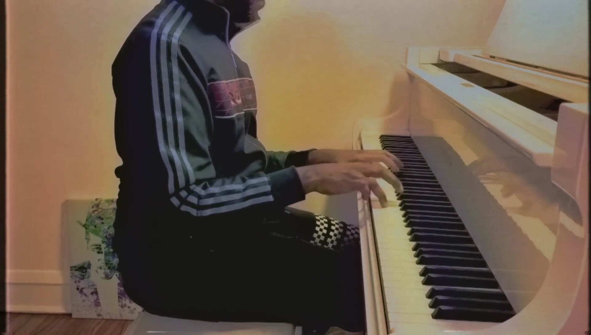 A shot capturing the pianist’s concentration during a particularly intense segment.