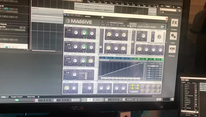 Show how the foot pedal can be used to create ambient background sounds by pressing and releasing keys.