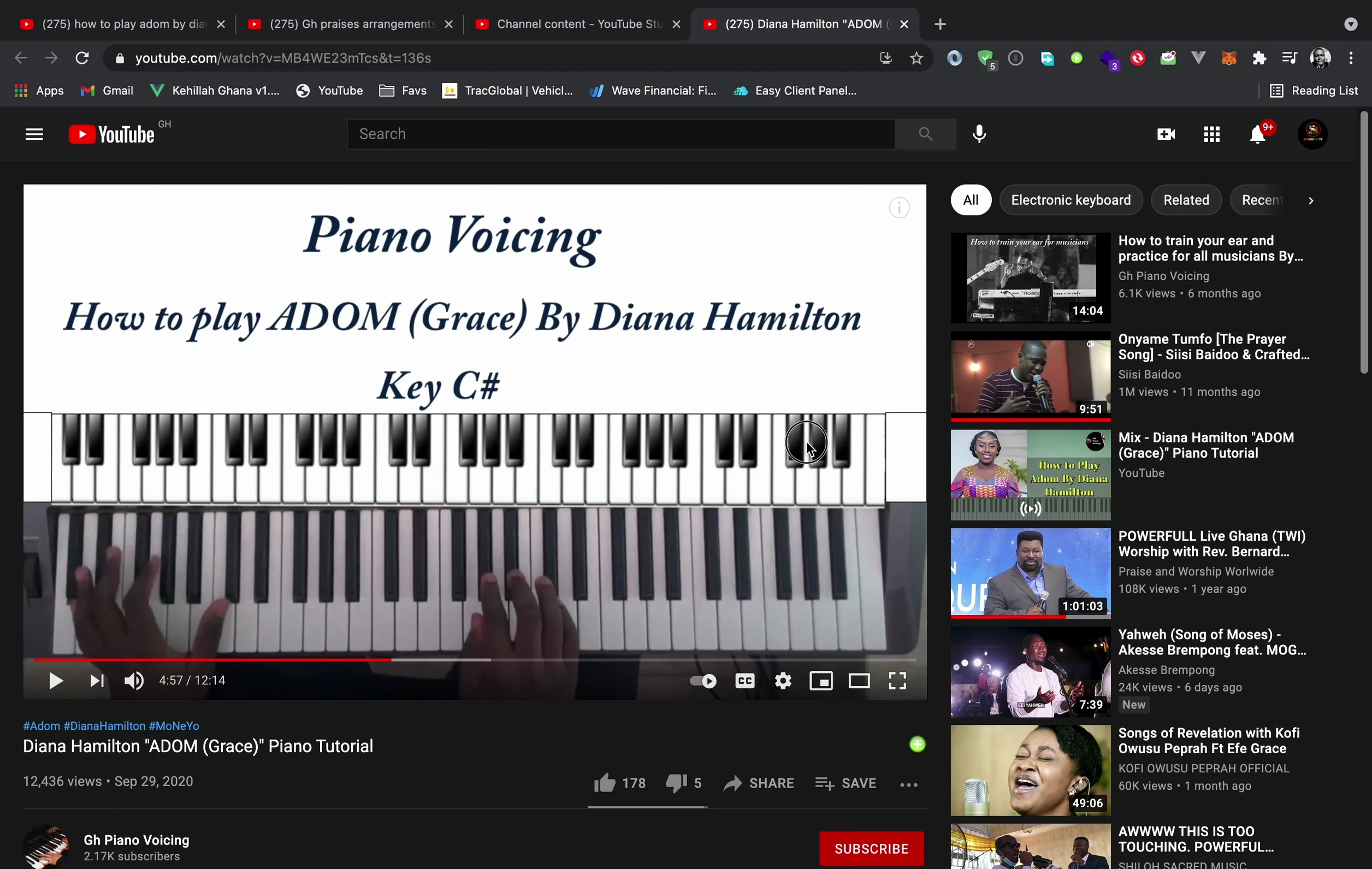 Screenshot showing the reviewer's critique of the virtual keyboard used in the GH Piano Voice tutorial.