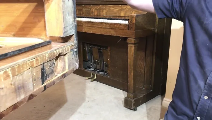 Change to Different Bit: If necessary, switch to a different router bit (e.g., a cone-shaped bit) to achieve the desired hole size. Remember to unplug the router before changing the bit.