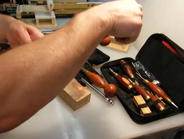 Demonstrating different grip techniques for fine tuning and various situations.