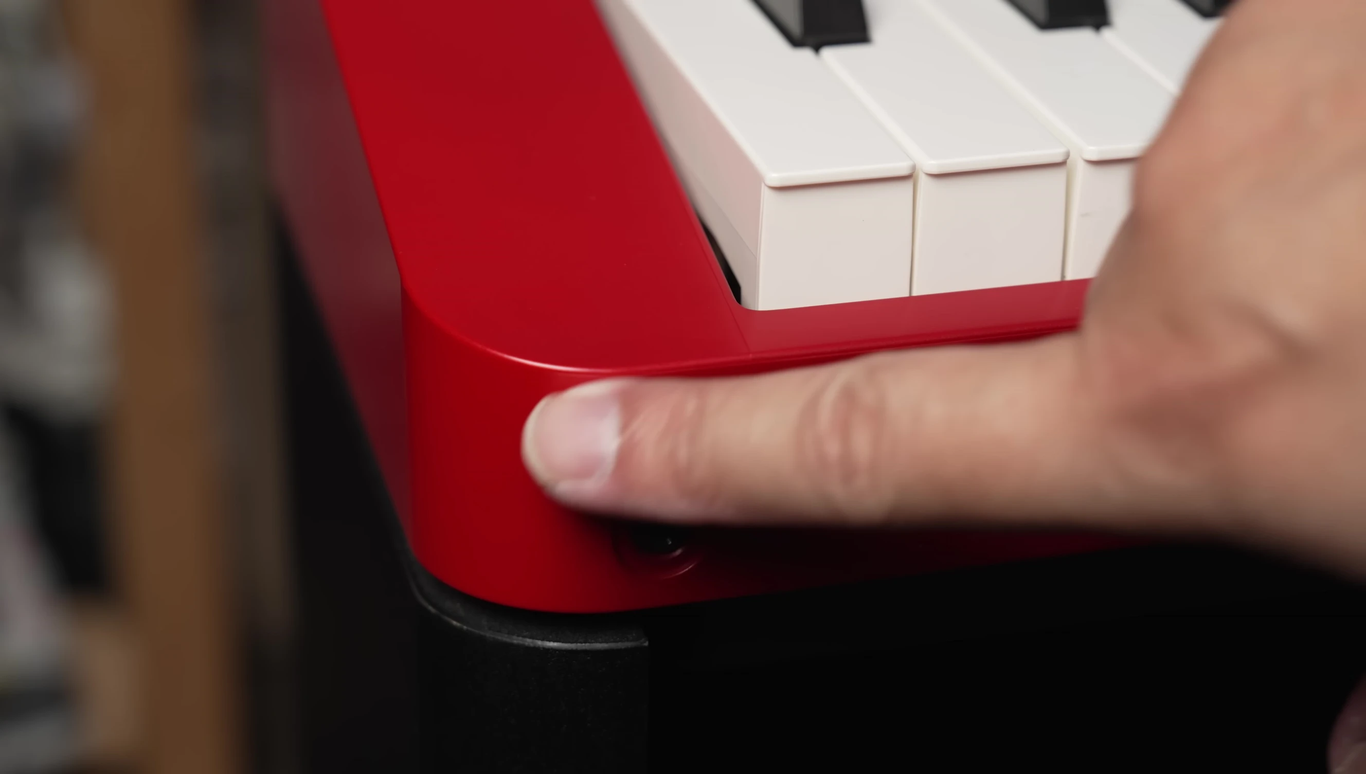 Casio PX-S1100 headphone jacks