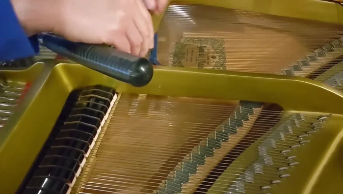 Repeat steps 4-7 for the other strings in the A4 choir.