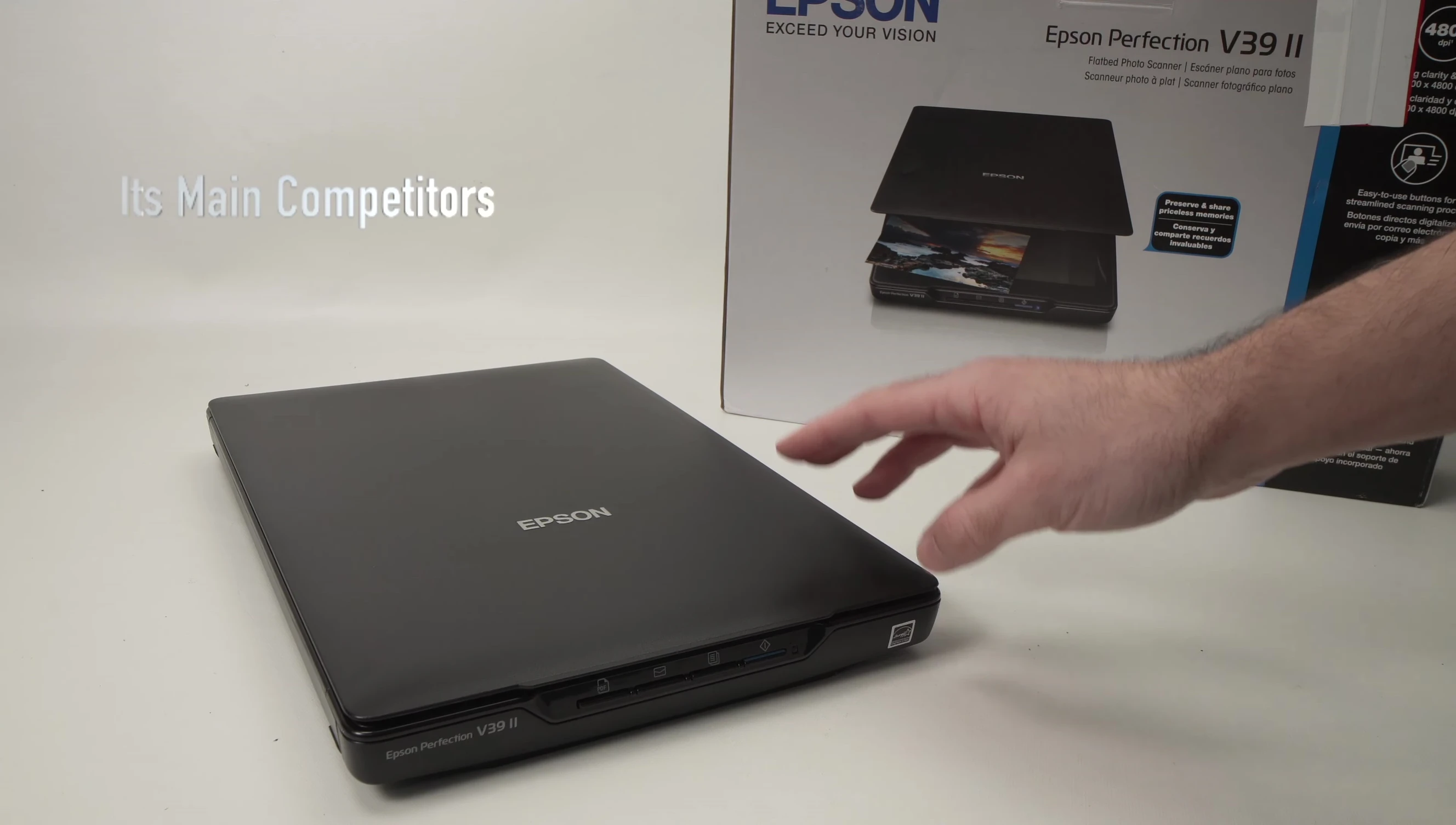 Comparison shot of the Epson Perfection V392 with the Canon CanoScan LiDE 400.