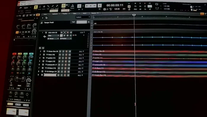 Select all audio tracks you want to synchronize.