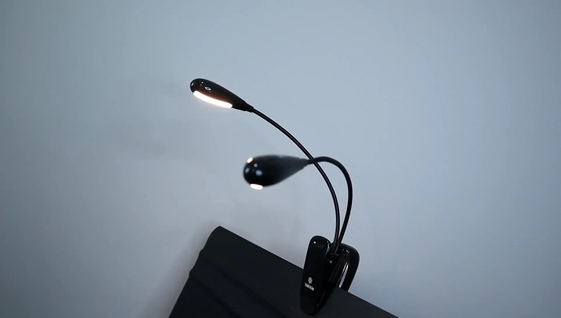 Vikia Music Stand Light Brightness Test