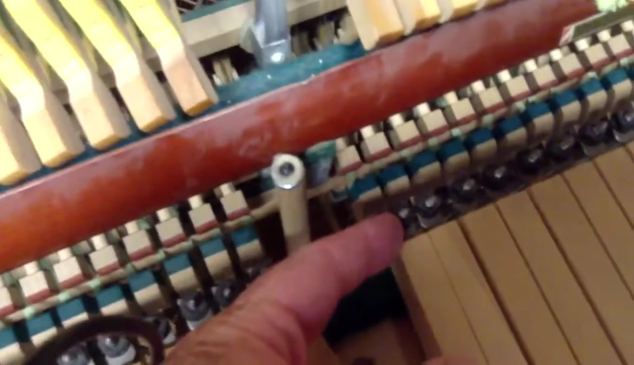 Lifter grommet and its connection to the key.